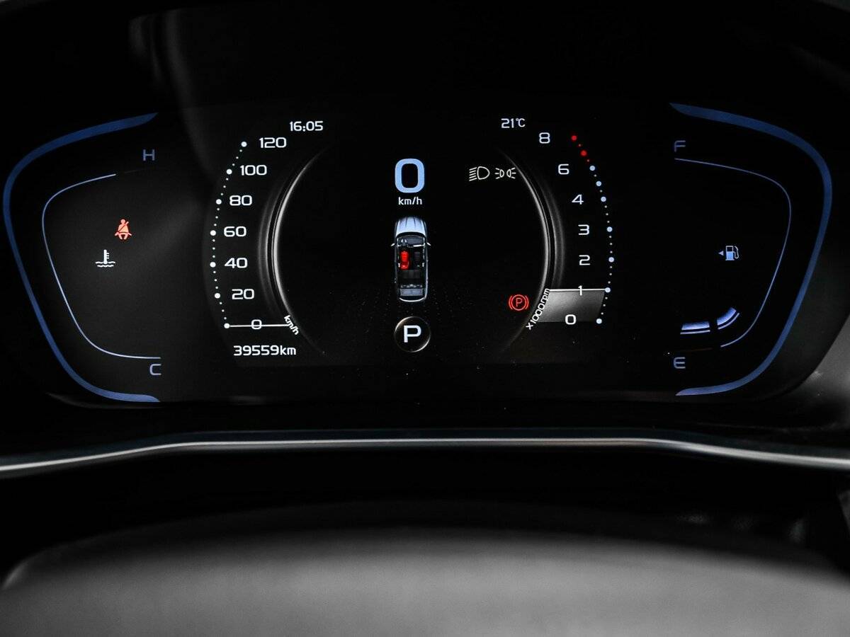 Geely Coolray с пробегом — 2023 год. Фото: #9