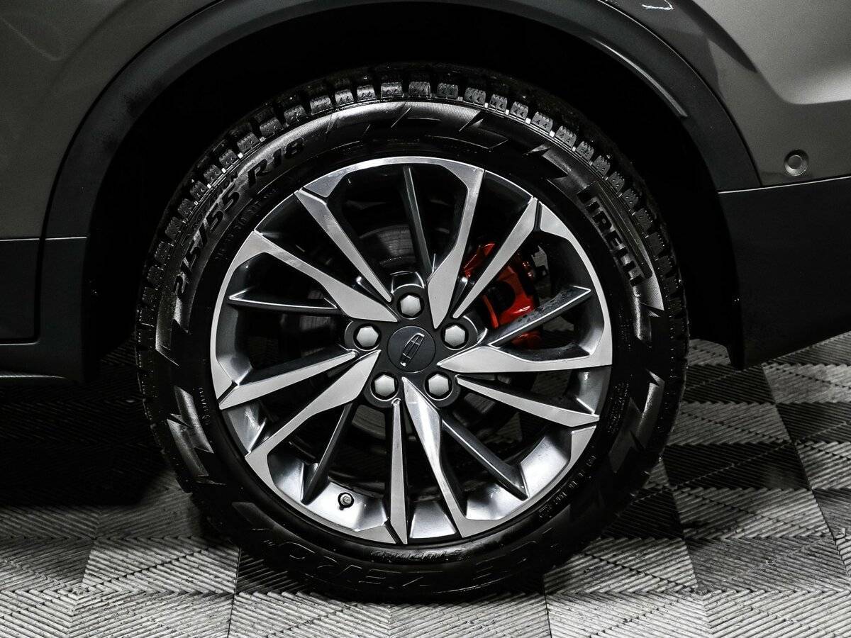 Geely Coolray с пробегом — 2023 год. Фото: #15