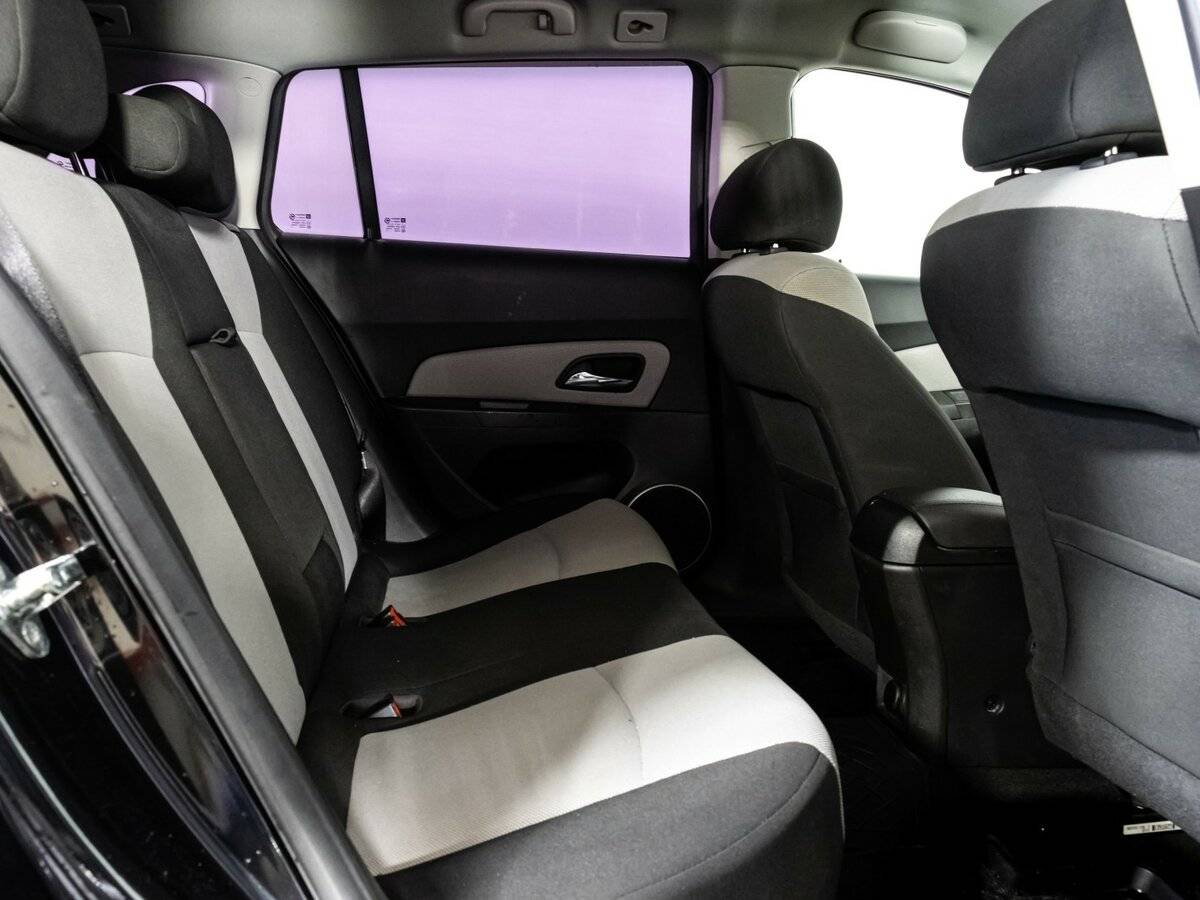 Chevrolet Cruze с пробегом — 2013 год. Фото: #11