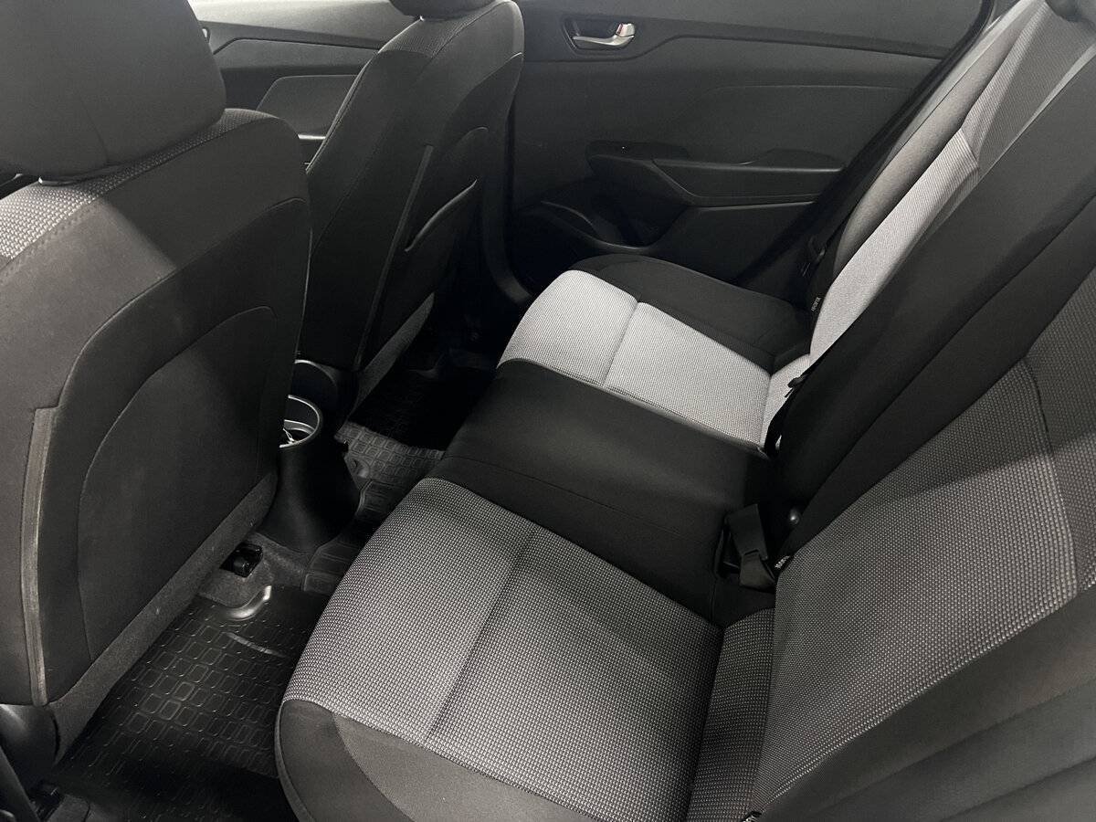 Hyundai Solaris с пробегом — 2019 год. Фото: #11