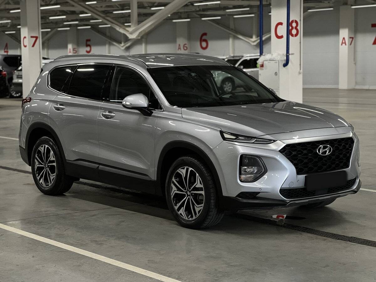 Hyundai Santa Fe с пробегом — 2019 год. Фото: #2
