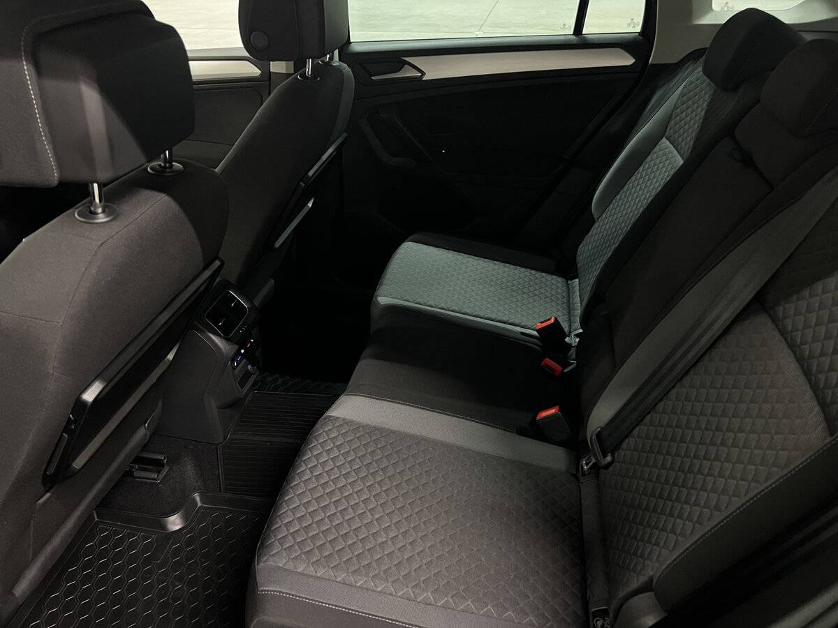 Volkswagen Tiguan с пробегом — 2017 год. Фото: #11