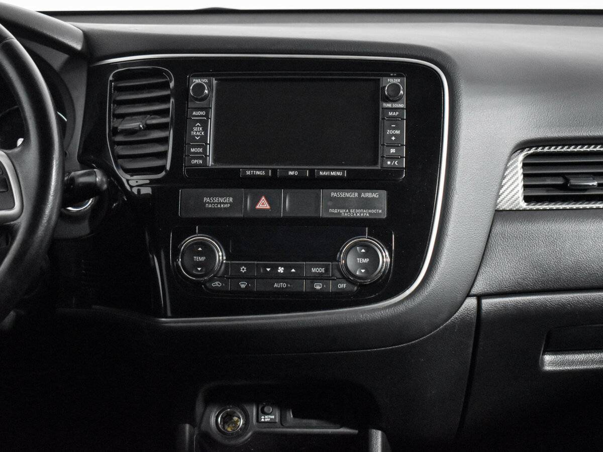 Mitsubishi Outlander с пробегом — 2012 год. Фото: #13