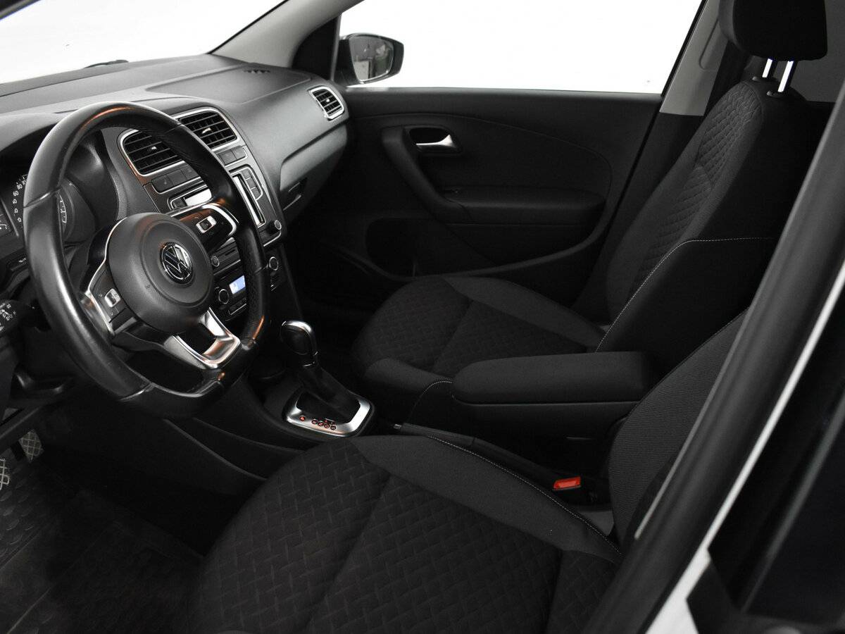 Volkswagen Polo с пробегом — 2019 год. Фото: #8