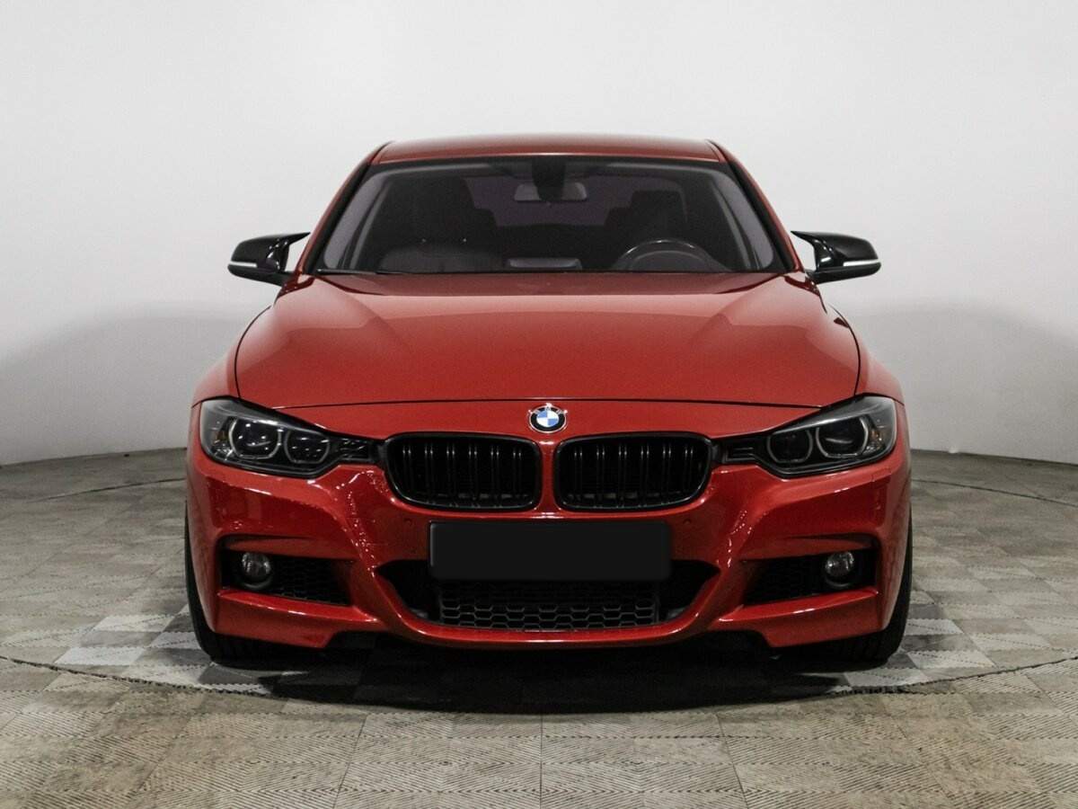 BMW 3 серии с пробегом — 2012 год. Фото: #1