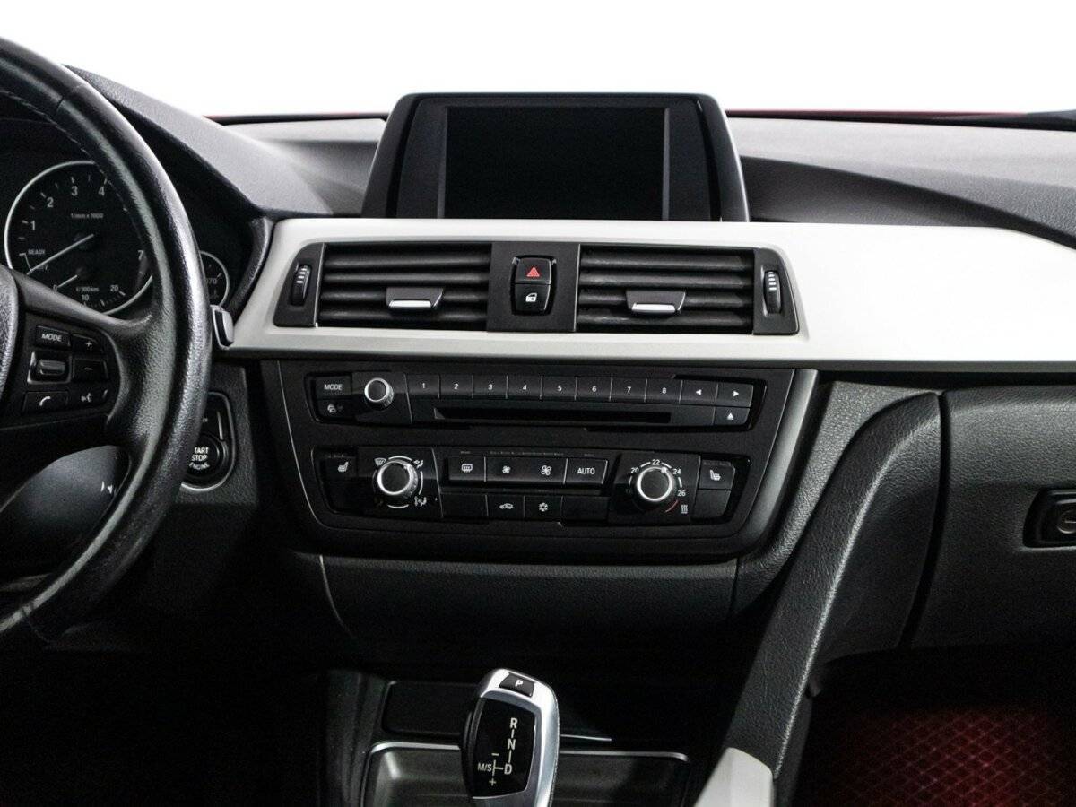 BMW 3 серии с пробегом — 2012 год. Фото: #13