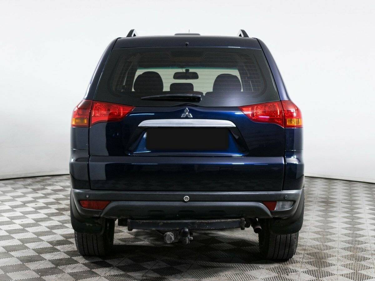 Mitsubishi Pajero Sport с пробегом — 2012 год. Фото: #5