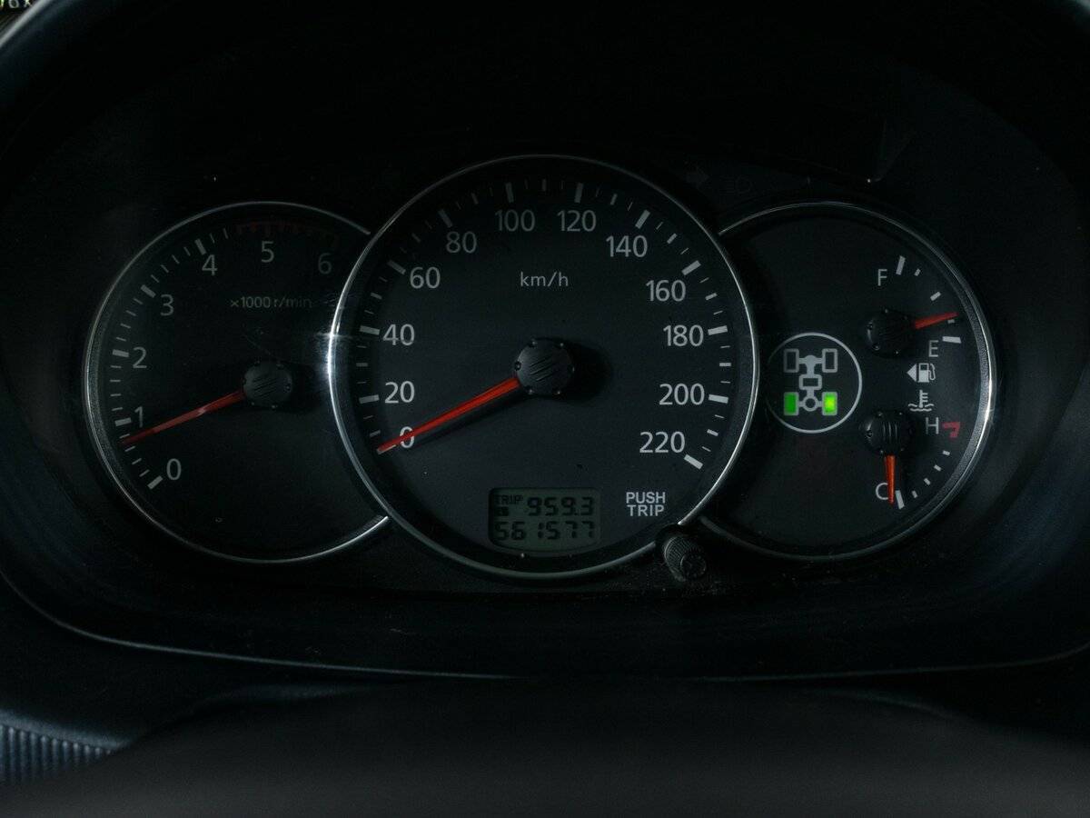 Mitsubishi Pajero Sport с пробегом — 2012 год. Фото: #12