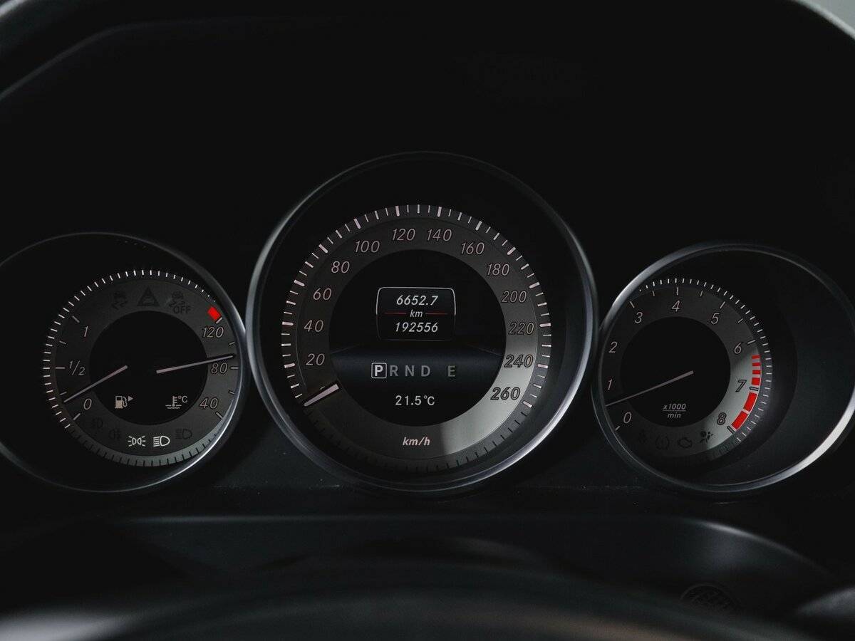 Mercedes-Benz E-Класс с пробегом — 2014 год. Фото: #10