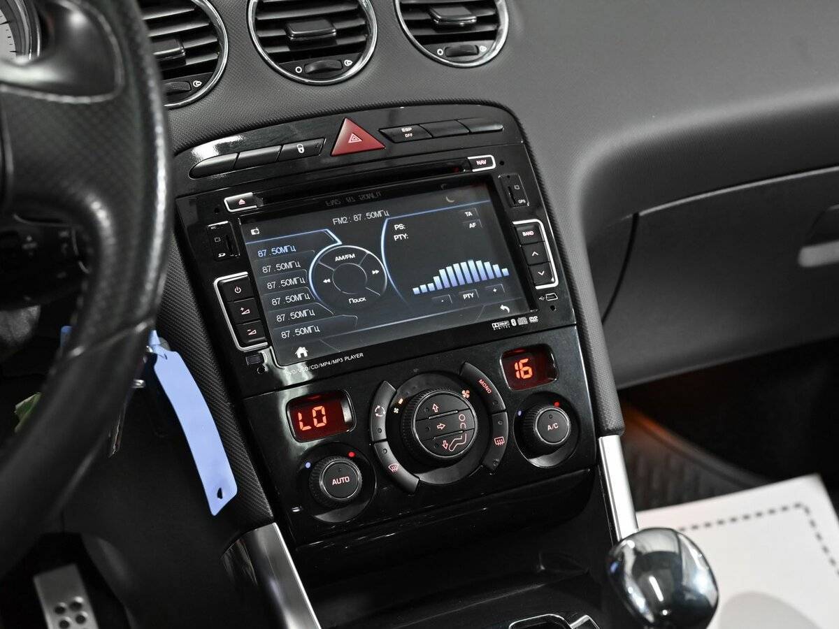 Peugeot 308 с пробегом — 2012 год. Фото: #9