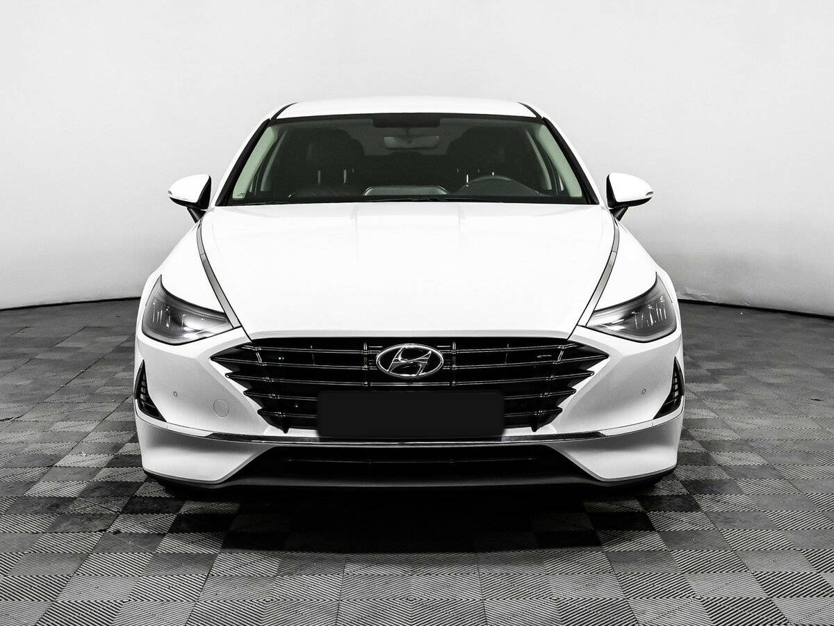 Hyundai Sonata с пробегом — 2020 год. Фото: #1