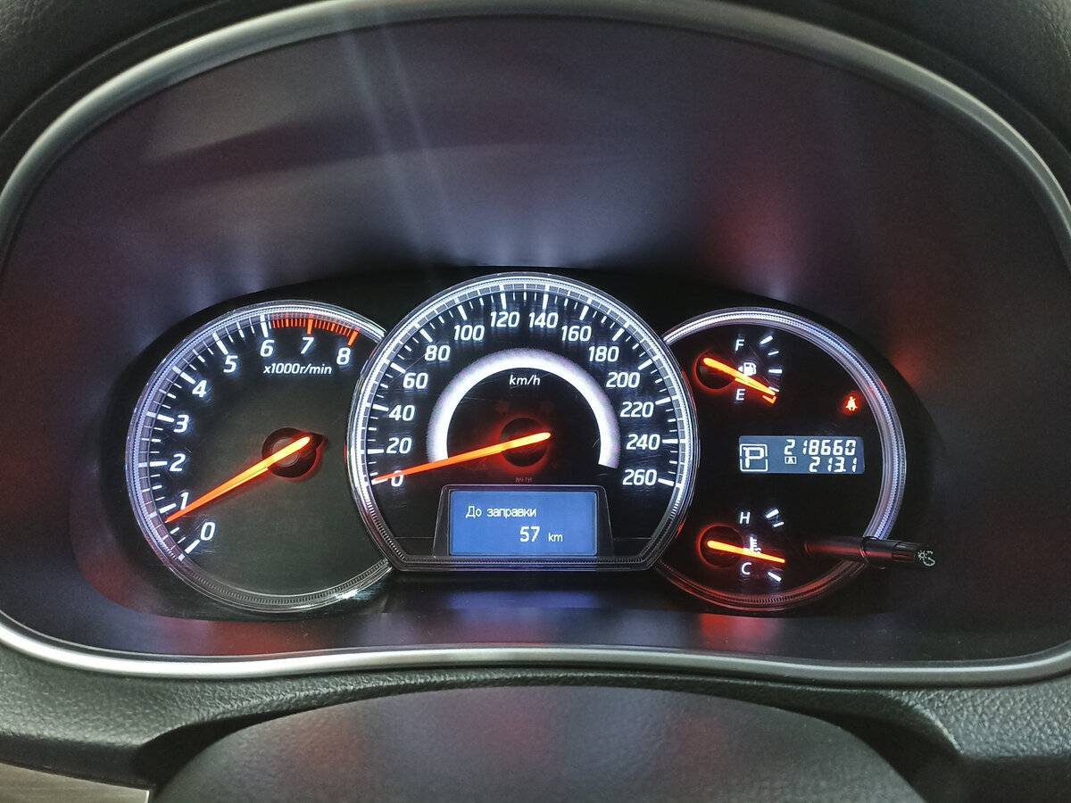 Nissan Teana с пробегом — 2012 год. Фото: #12