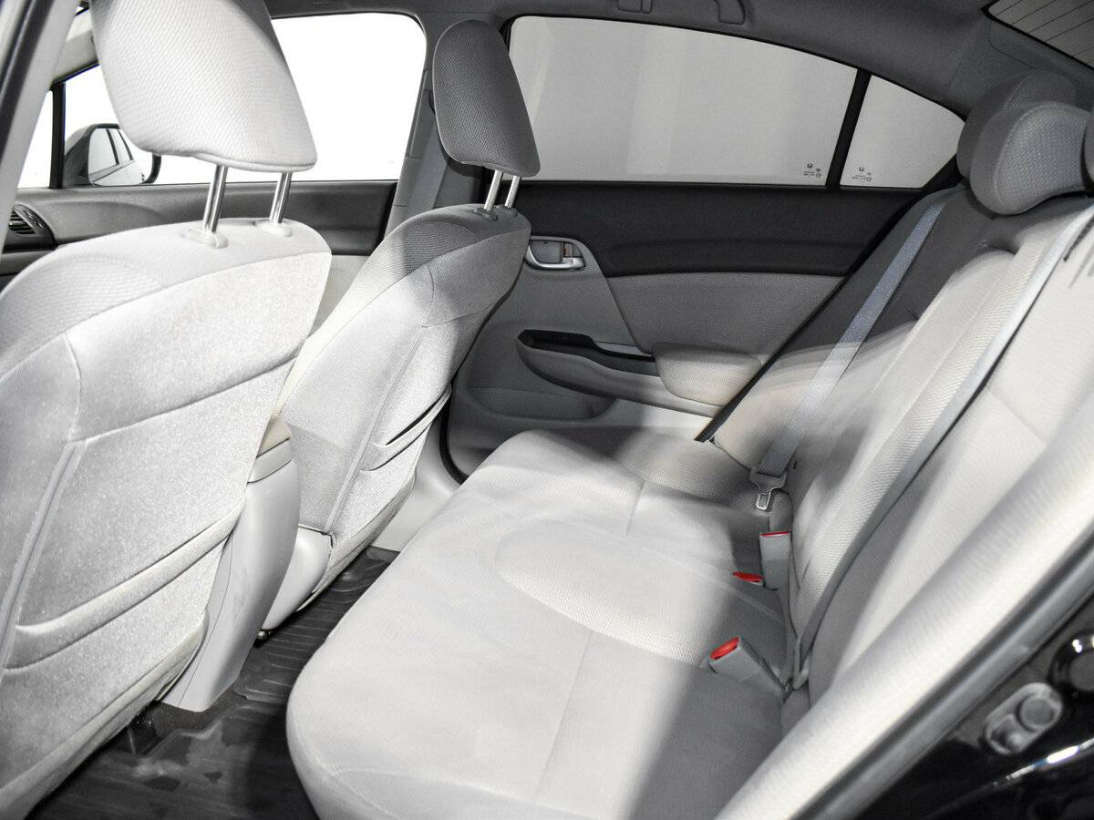 Honda Civic с пробегом — 2012 год. Фото: #10