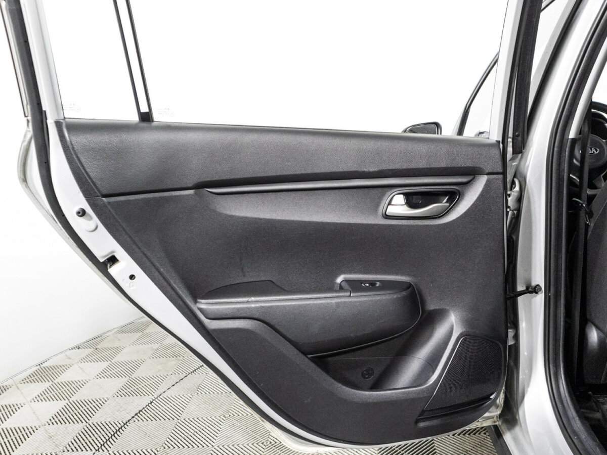 Kia Rio с пробегом — 2020 год. Фото: #26