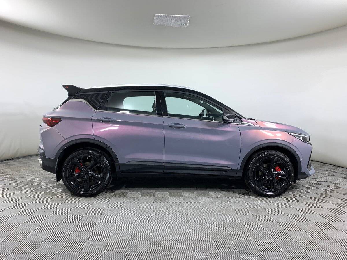 Geely Coolray с пробегом — 2023 год. Фото: #3