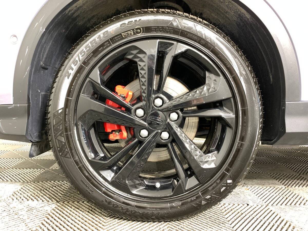 Geely Coolray с пробегом — 2023 год. Фото: #8