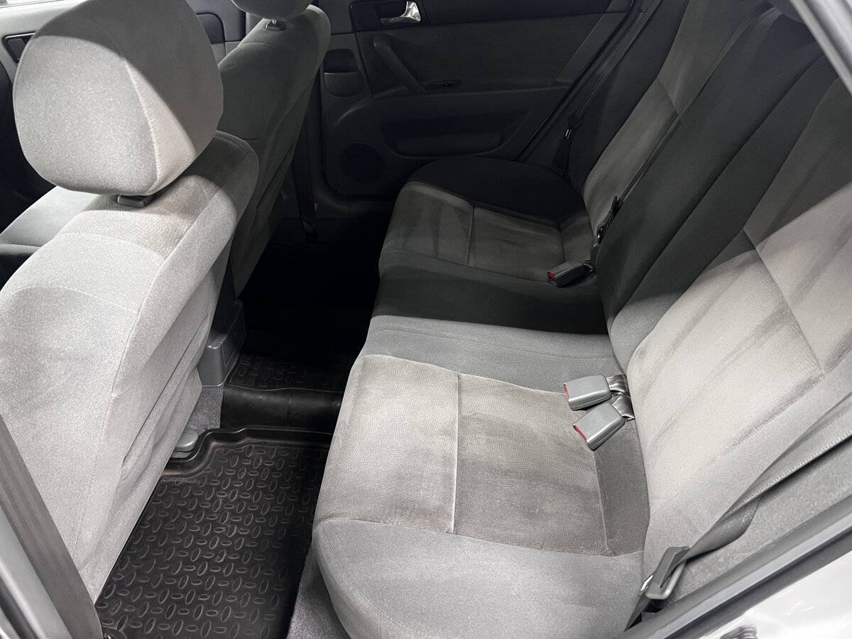 Daewoo Gentra с пробегом — 2013 год. Фото: #11