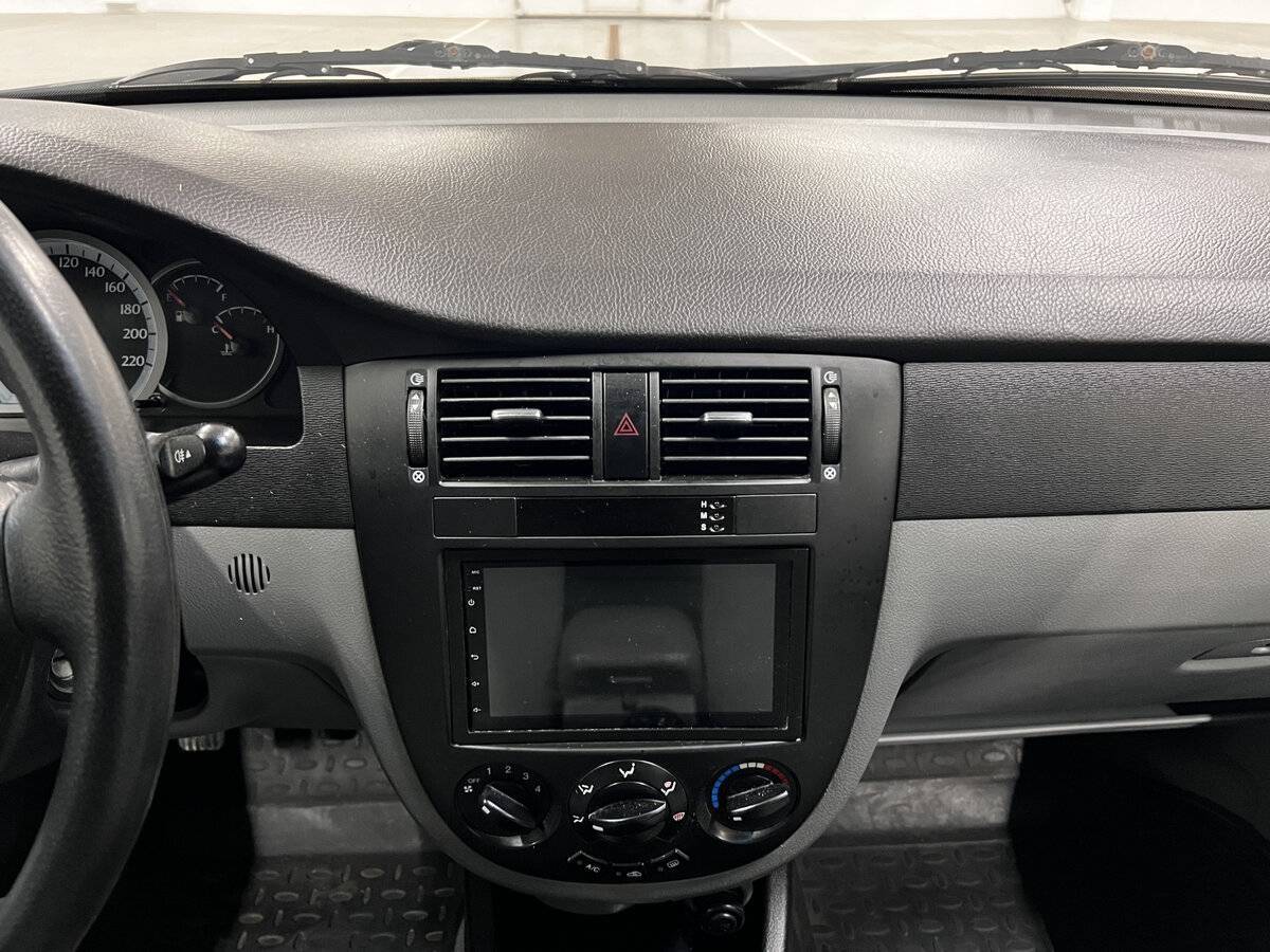 Daewoo Gentra с пробегом — 2013 год. Фото: #14