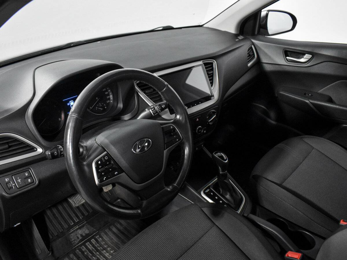 Hyundai Solaris с пробегом — 2017 год. Фото: #8