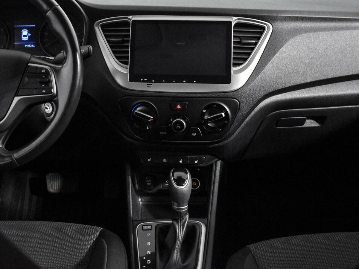 Hyundai Solaris с пробегом — 2017 год. Фото: #13