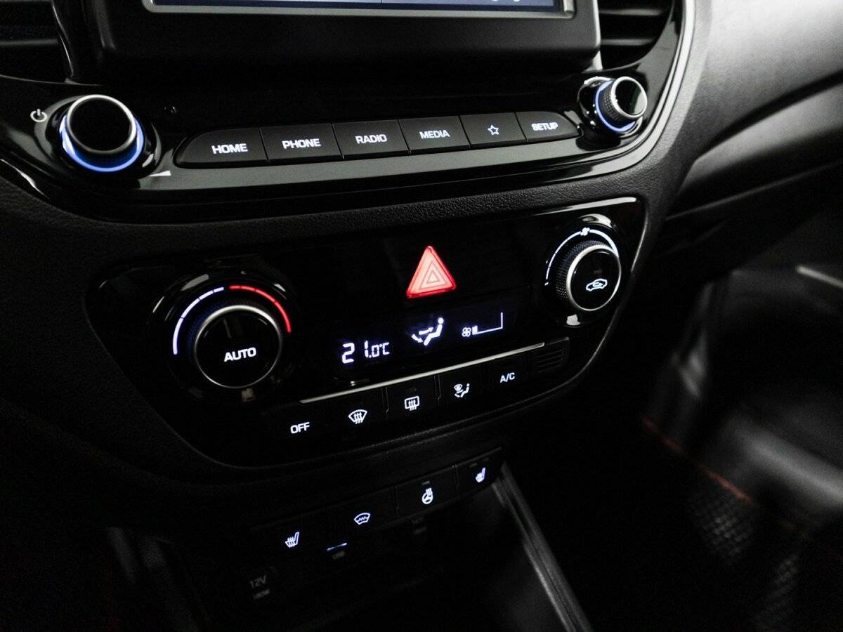 Hyundai Solaris с пробегом — 2020 год. Фото: #16