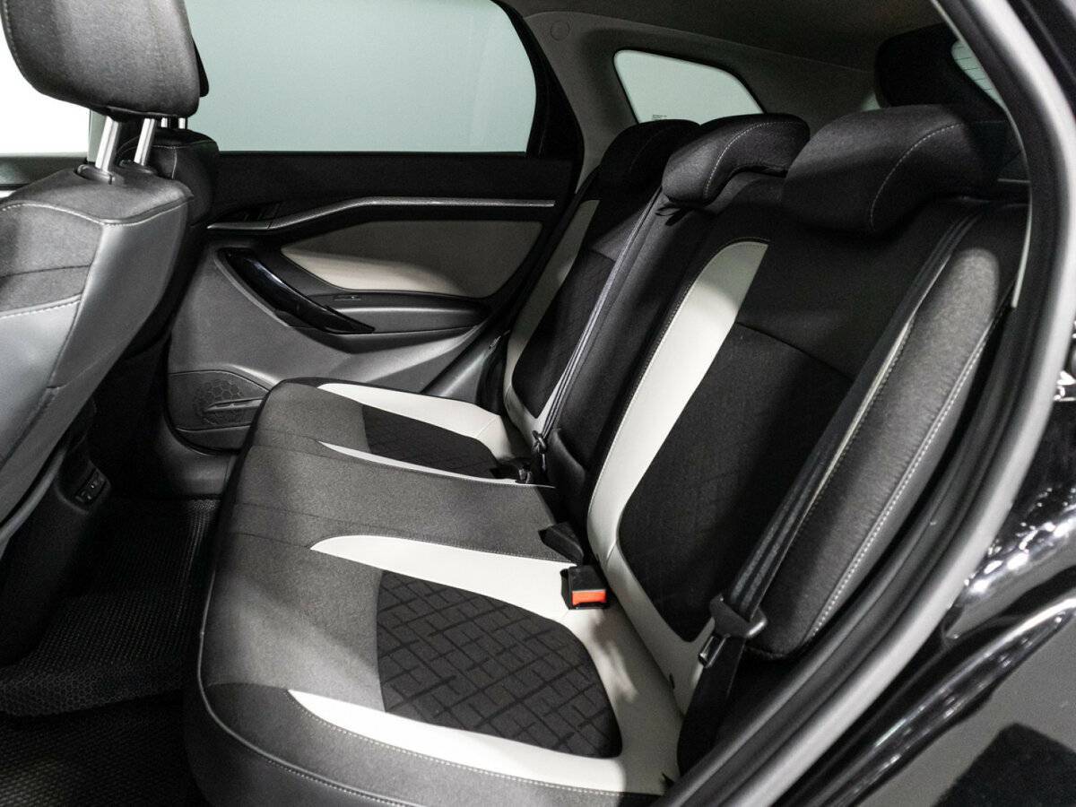 Lada (ВАЗ) Vesta с пробегом — 2021 год. Фото: #9