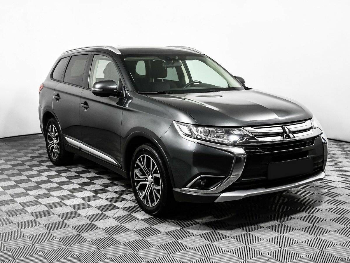 Mitsubishi Outlander с пробегом — 2018 год. Фото: #2