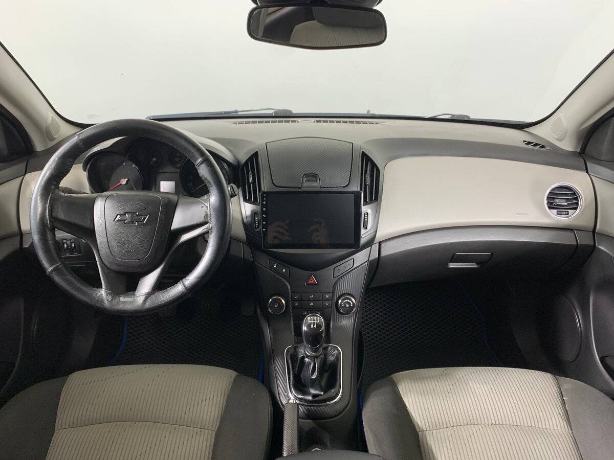 Chevrolet Cruze с пробегом — 2012 год. Фото: #11