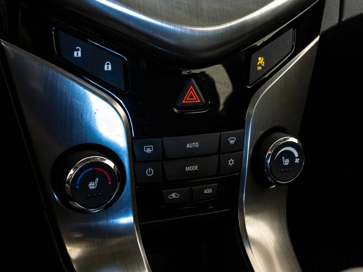 Chevrolet Cruze с пробегом — 2014 год. Фото: #16