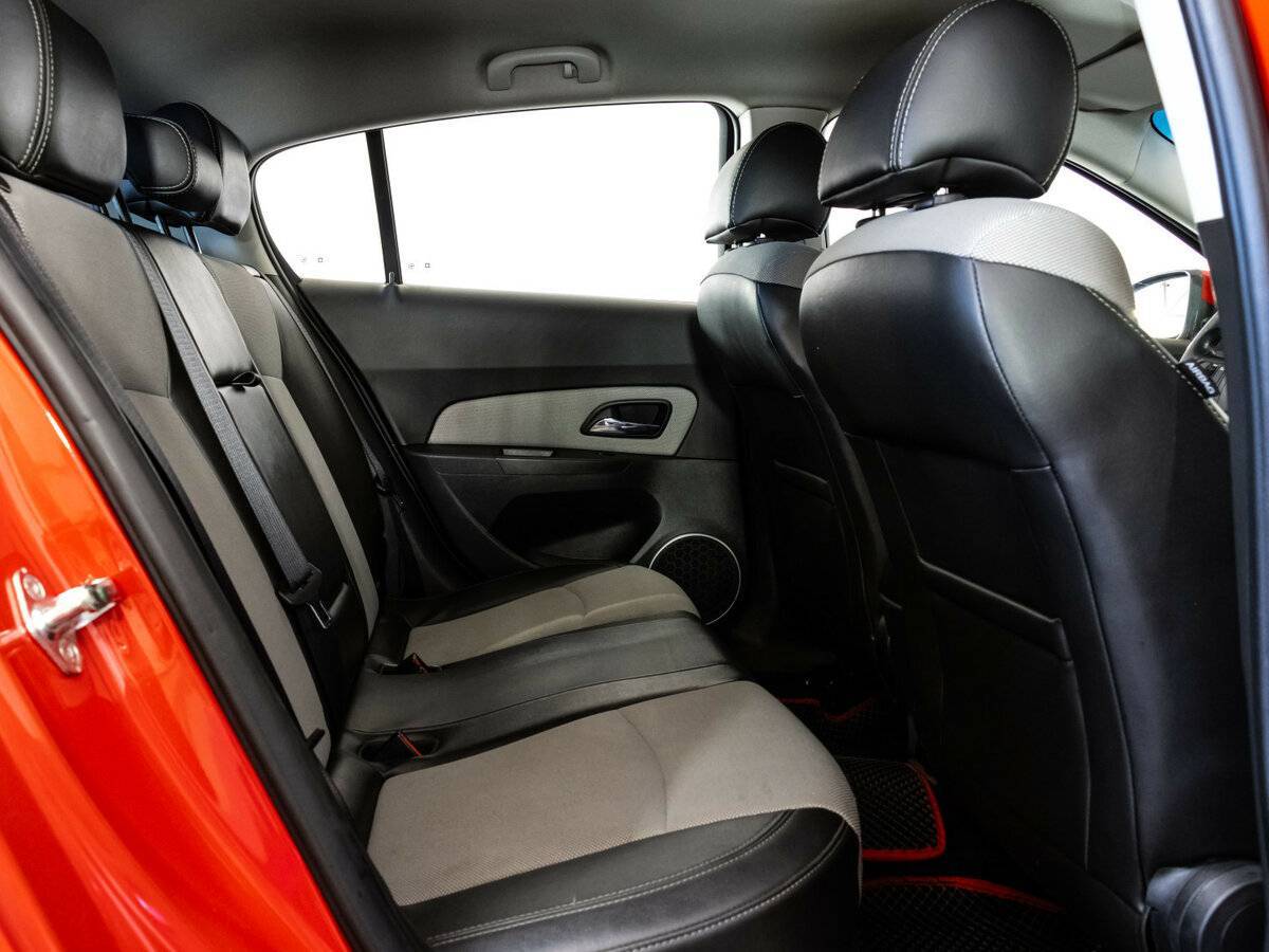 Chevrolet Cruze с пробегом — 2014 год. Фото: #18