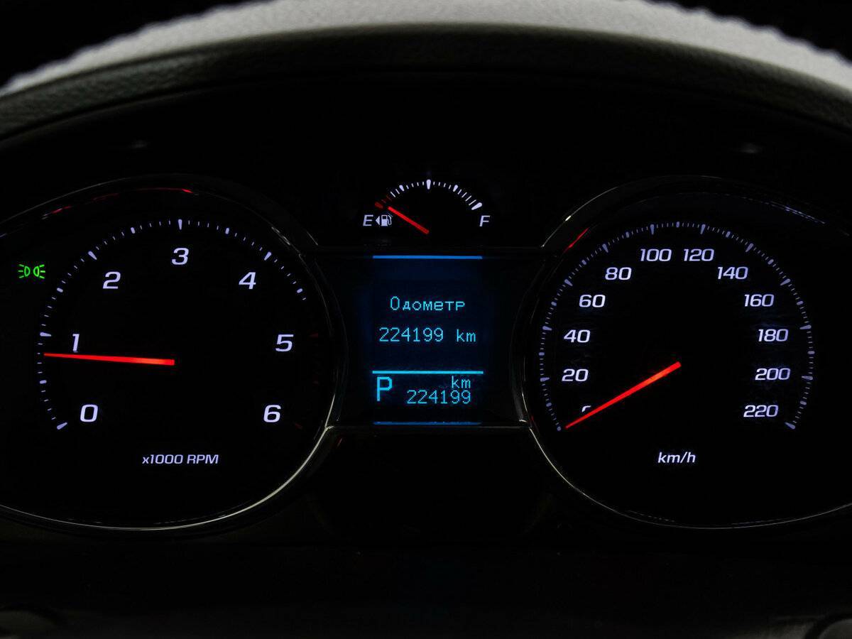 Chevrolet Captiva с пробегом — 2015 год. Фото: #19