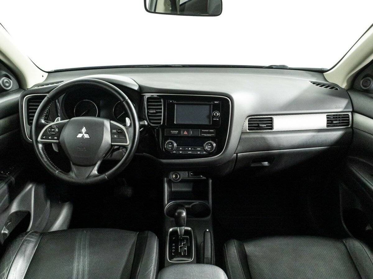 Mitsubishi Outlander с пробегом — 2013 год. Фото: #12