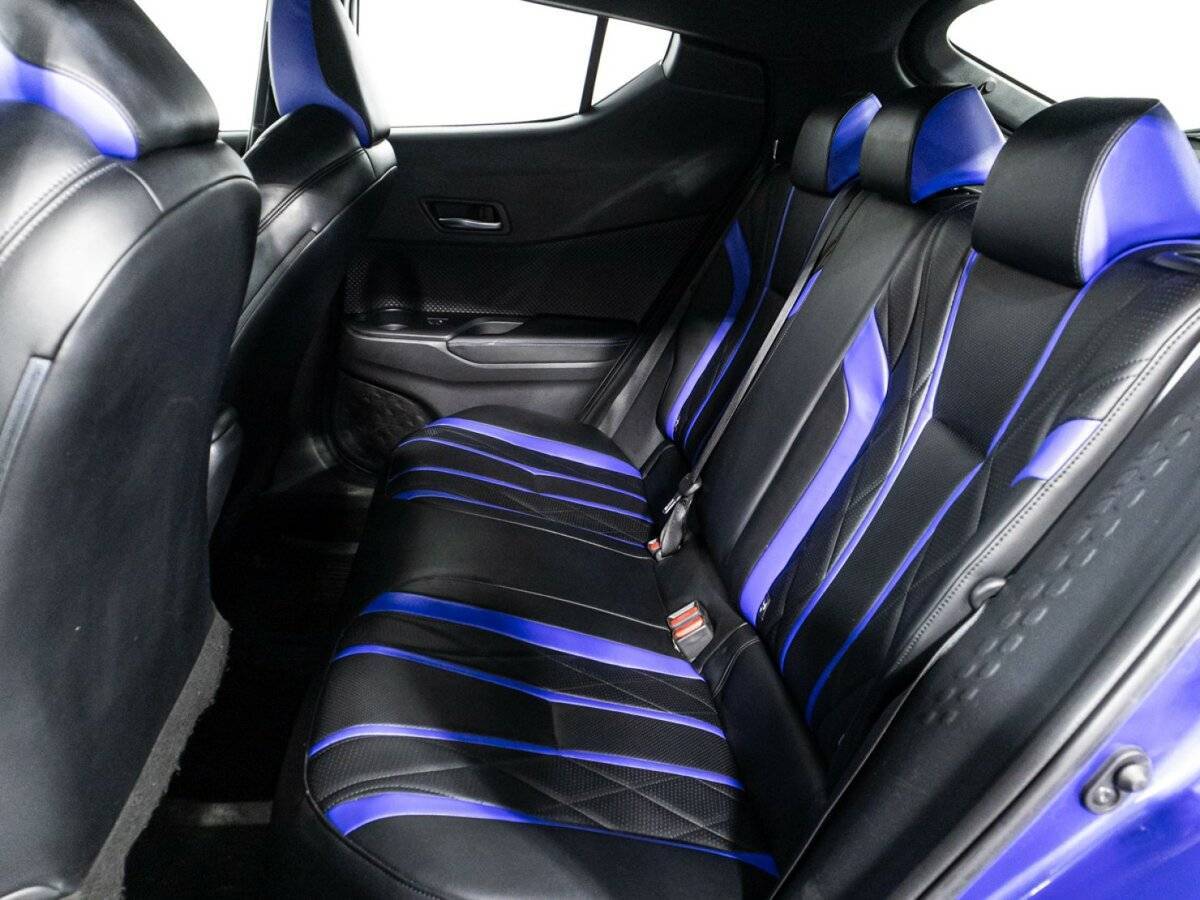 Toyota C-HR с пробегом — 2019 год. Фото: #9