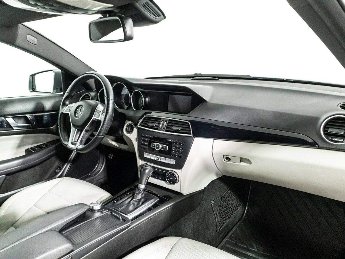 Mercedes-Benz C-Класс с пробегом — 2012 год. Фото: #8