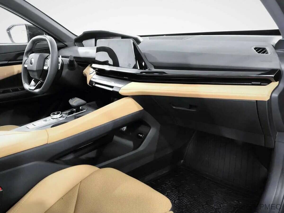 Changan UNI-V с пробегом — 2023 год. Фото: #10