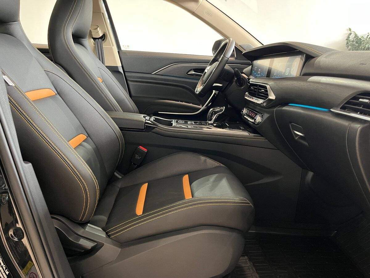 FAW Bestune T77 с пробегом — 2022 год. Фото: #21