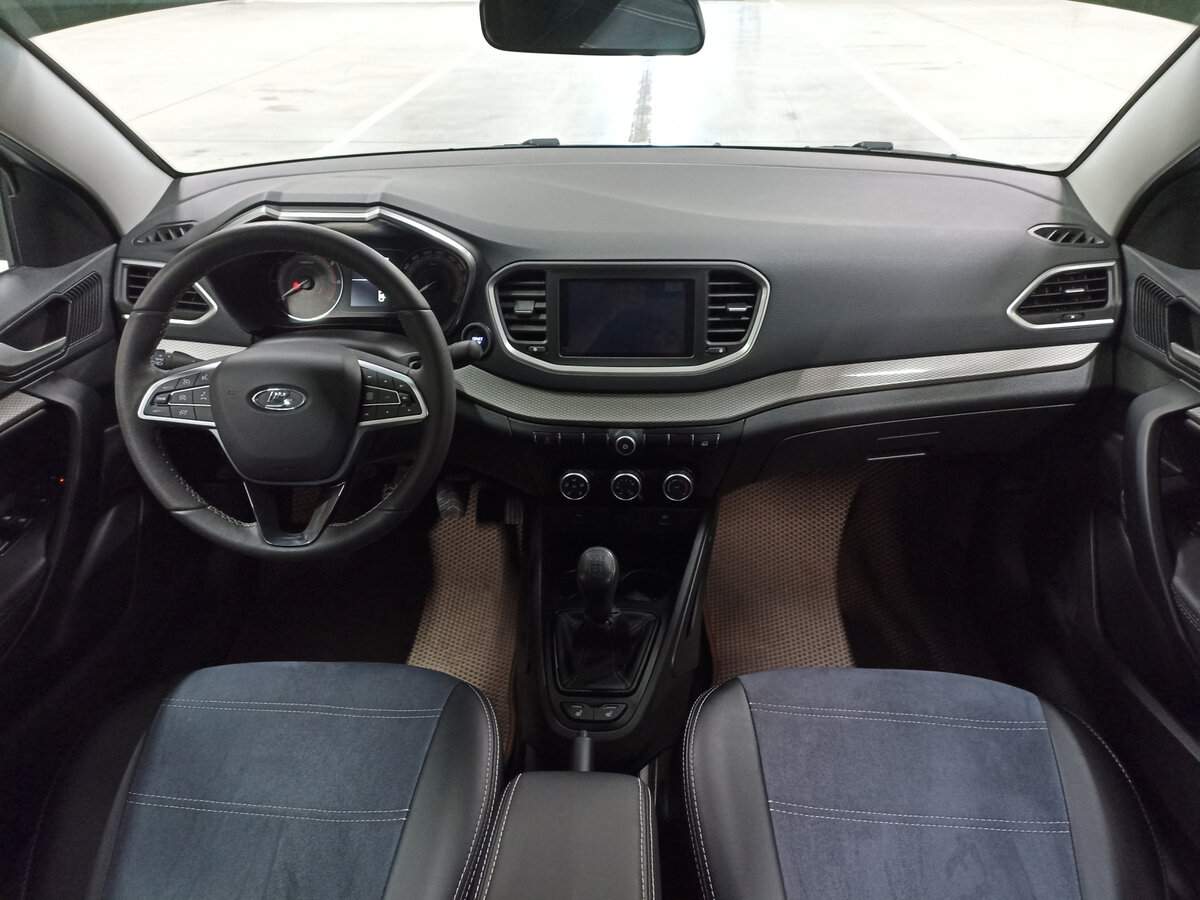 Lada (ВАЗ) Vesta с пробегом — 2023 год. Фото: #13