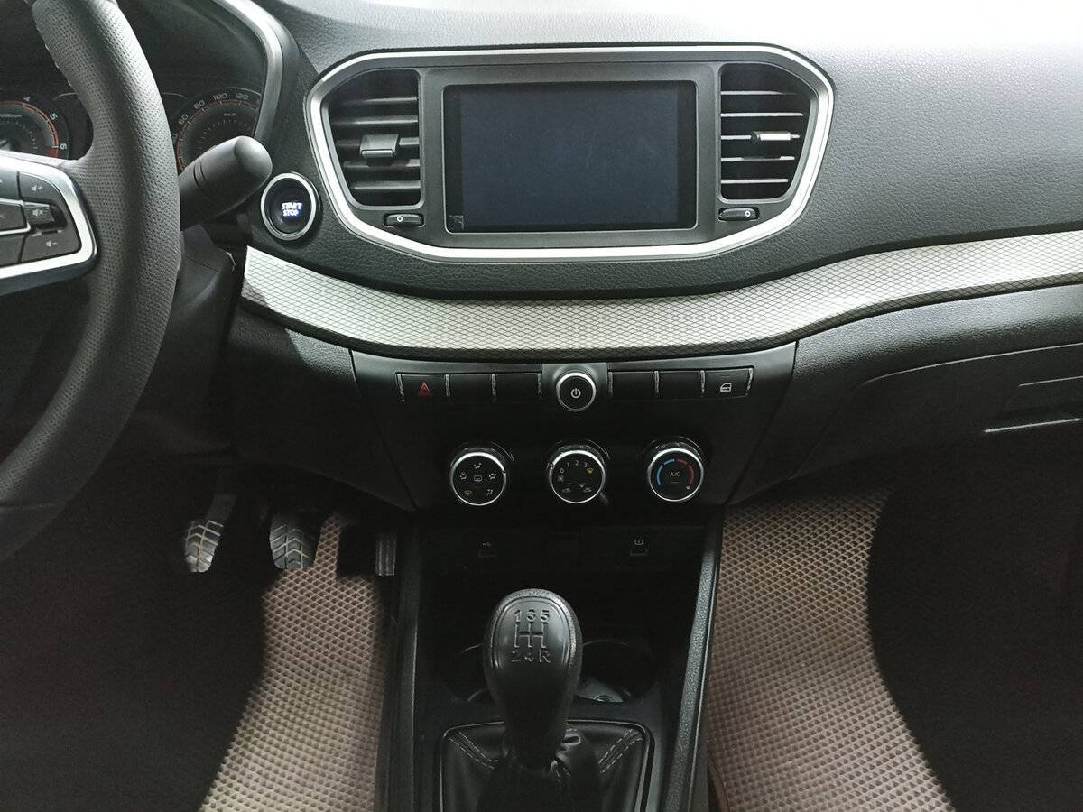 Lada (ВАЗ) Vesta с пробегом — 2023 год. Фото: #14