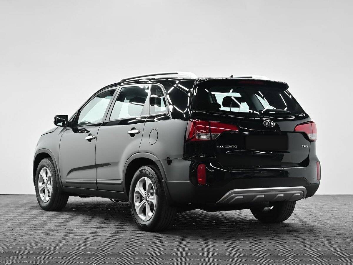 Kia Sorento с пробегом — 2015 год. Фото: #2