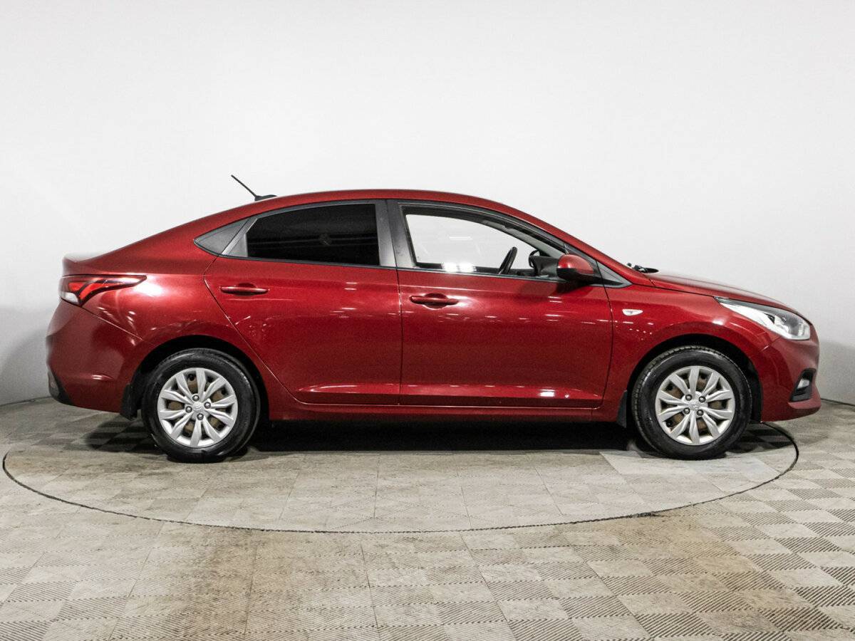 Hyundai Solaris с пробегом — 2018 год. Фото: #3