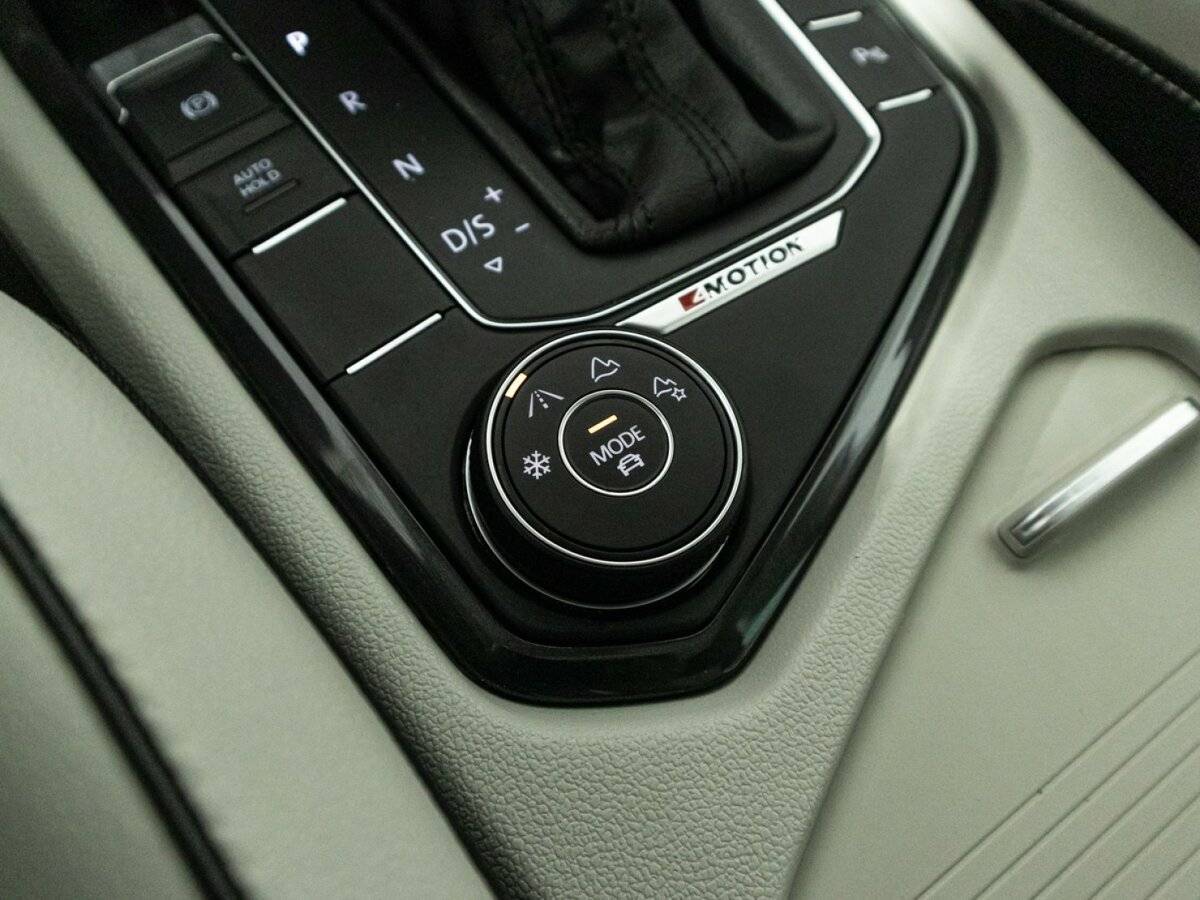 Volkswagen Tiguan с пробегом — 2018 год. Фото: #17