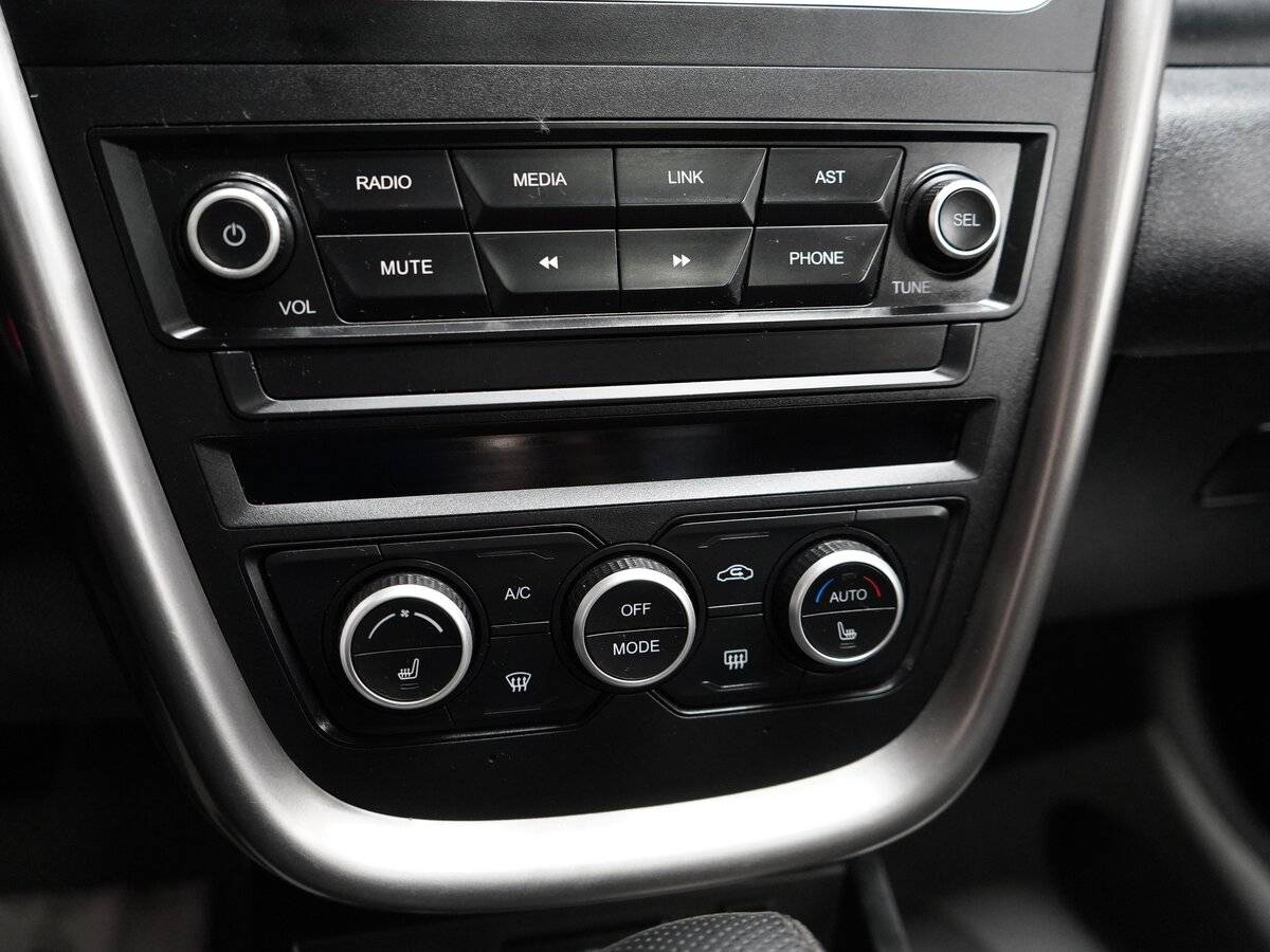 FAW Besturn X80 с пробегом — 2019 год. Фото: #15