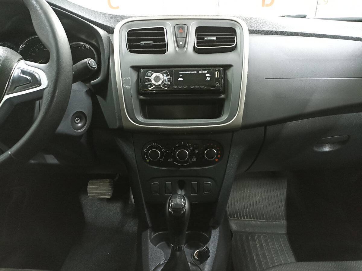 Renault Logan с пробегом — 2020 год. Фото: #14