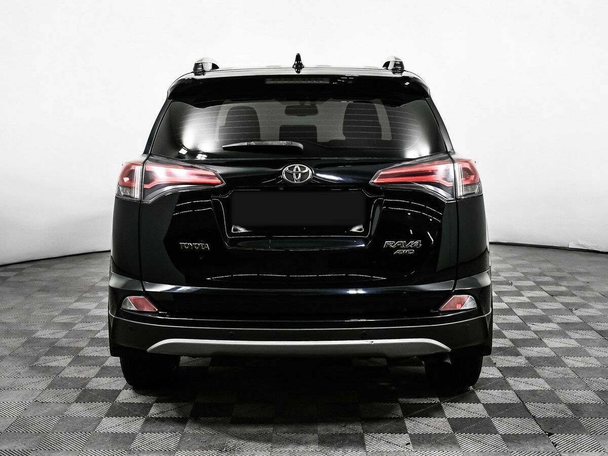 Toyota RAV4 с пробегом — 2017 год. Фото: #5