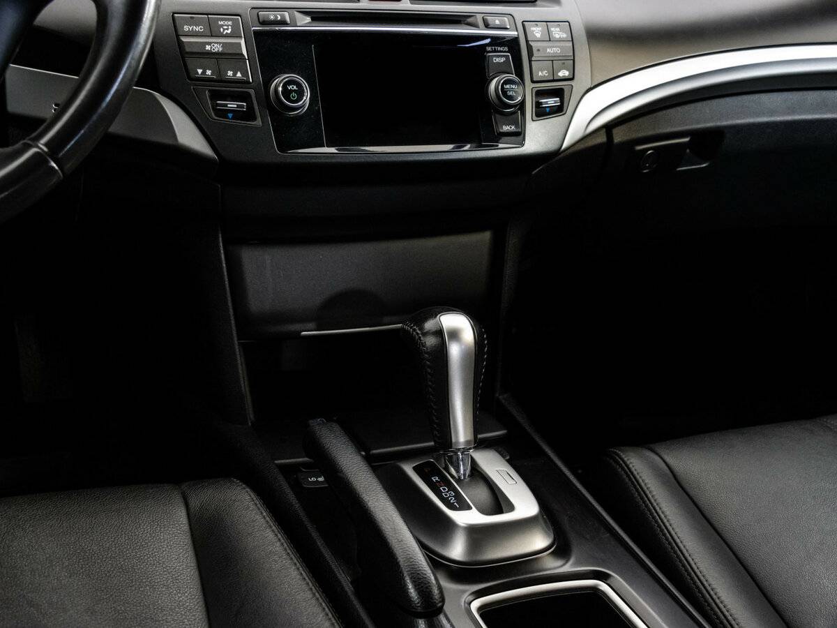 Honda Crosstour с пробегом — 2013 год. Фото: #14