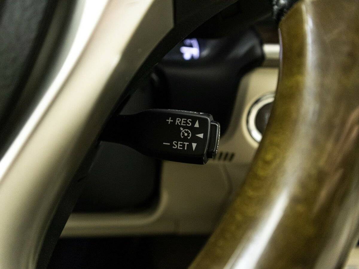 Lexus ES с пробегом — 2014 год. Фото: #22