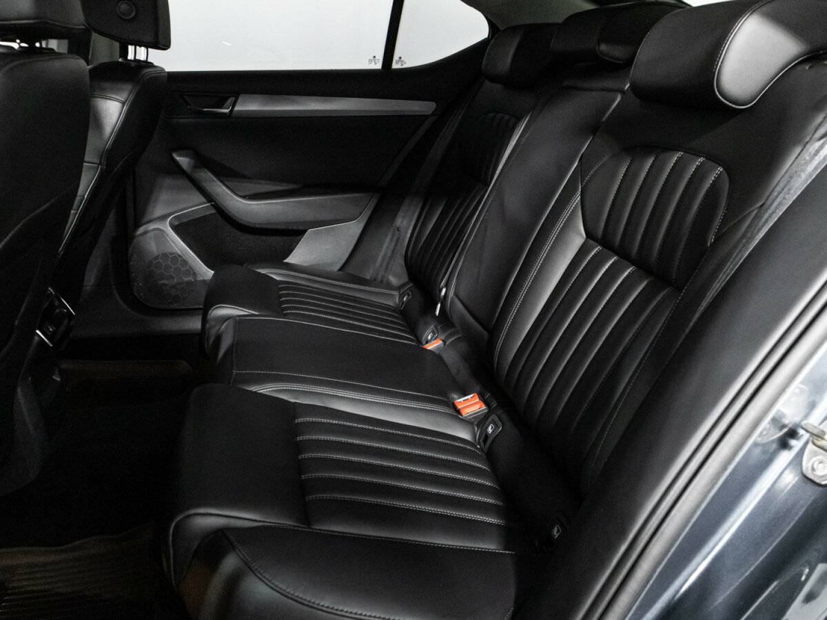 Skoda Superb с пробегом — 2018 год. Фото: #9