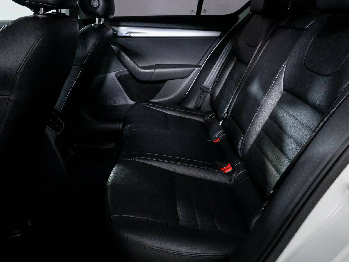 Skoda Octavia с пробегом — 2016 год. Фото: #9