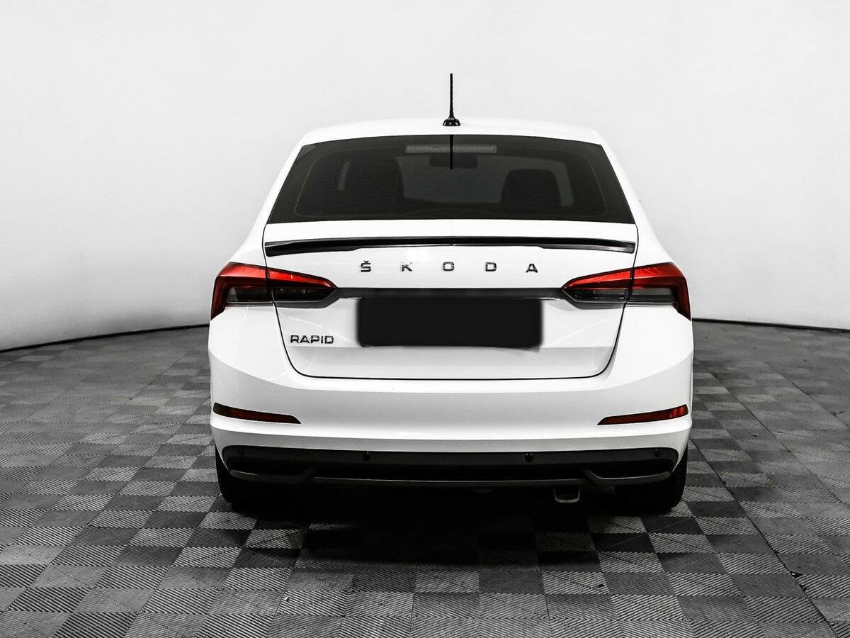 Skoda Rapid с пробегом — 2021 год. Фото: #5