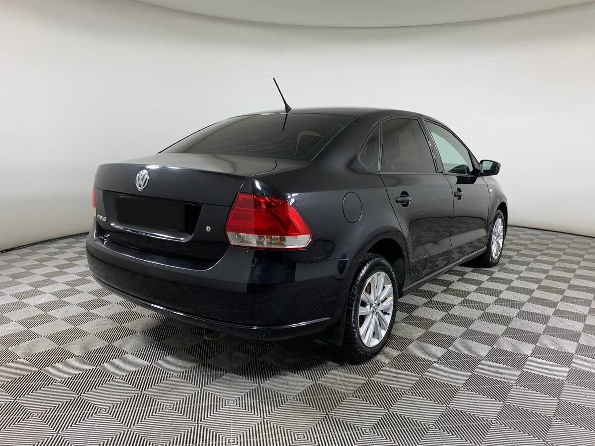 Volkswagen Polo с пробегом — 2013 год. Фото: #3